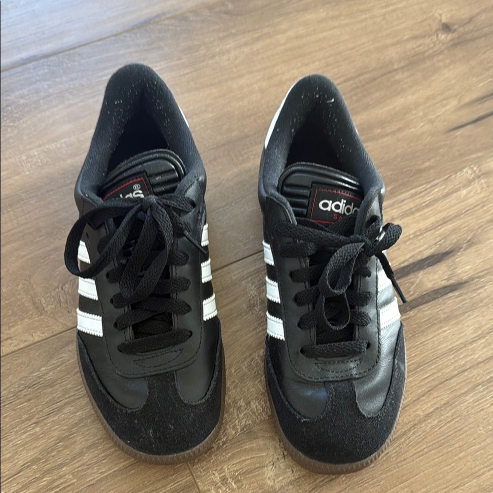 Adidas Sambas